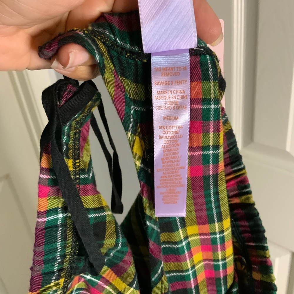 Savage Fenty By Rihanna Sleepwear Tied Up Tartan Open Back Pants Plaid M NWT - Picture 5 of 7
